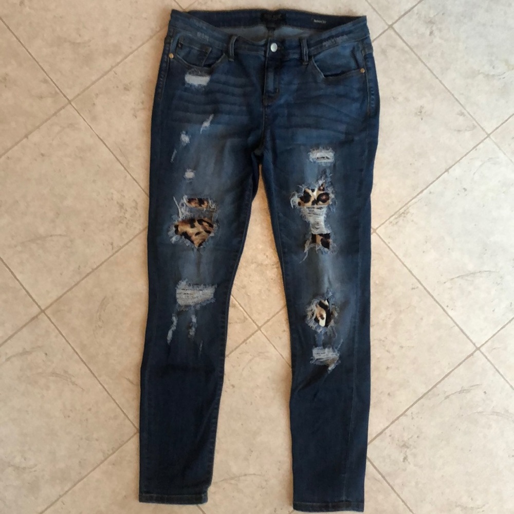 Judy Blue Leopard patch distressed Jeans 13/31